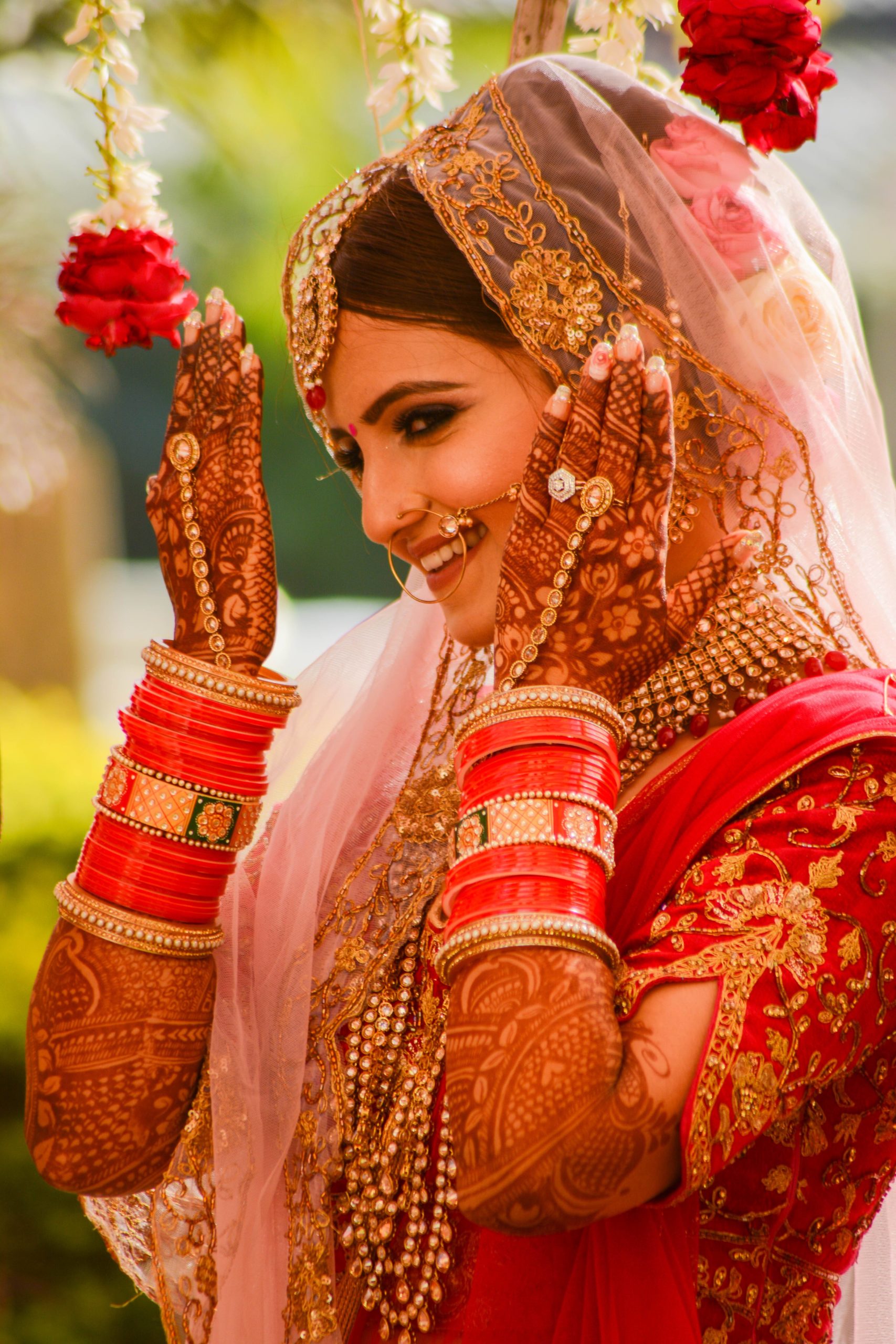 Red Veds: Best Single Wedding Poses | Check It Now